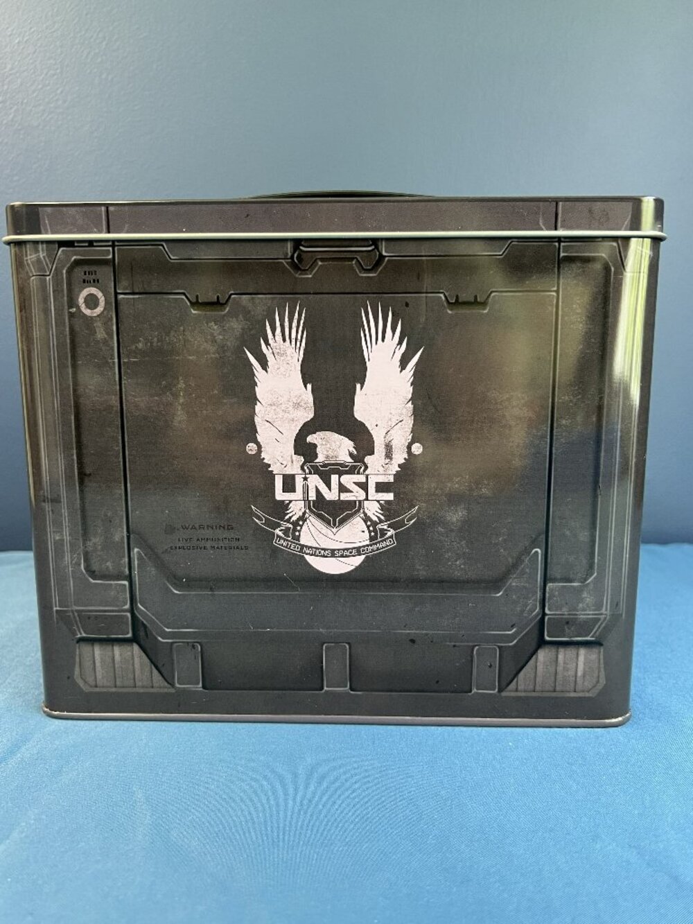 2015 Loot Crate Exclusive Halo 5 Guardians UNSC Ammo Crate Tin Lunch Box